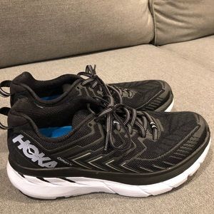 How’s Clinton 4 Running Shoes 6.5